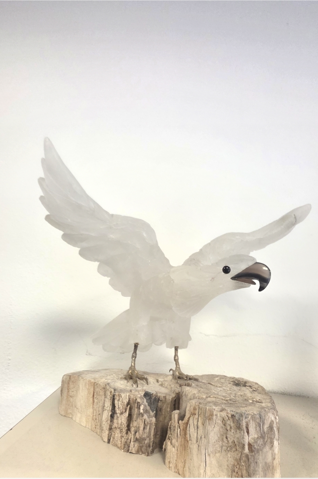 Scultura di falco